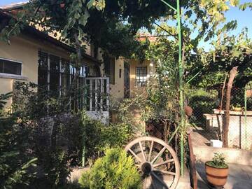 Фото номера Дом с 3 спальнями Дома для отпуска Guesthouse Planinsko Gnezdo г. Tŭzha 35