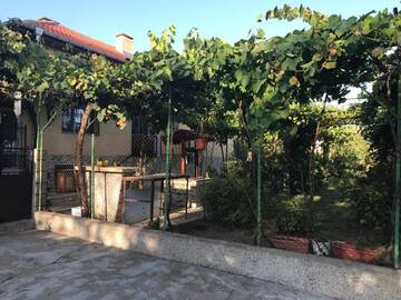 Фото номера Дом с 3 спальнями Дома для отпуска Guesthouse Planinsko Gnezdo г. Tŭzha 5