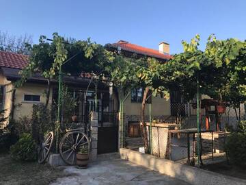 Фото номера Дом с 3 спальнями Дома для отпуска Guesthouse Planinsko Gnezdo г. Tŭzha 24